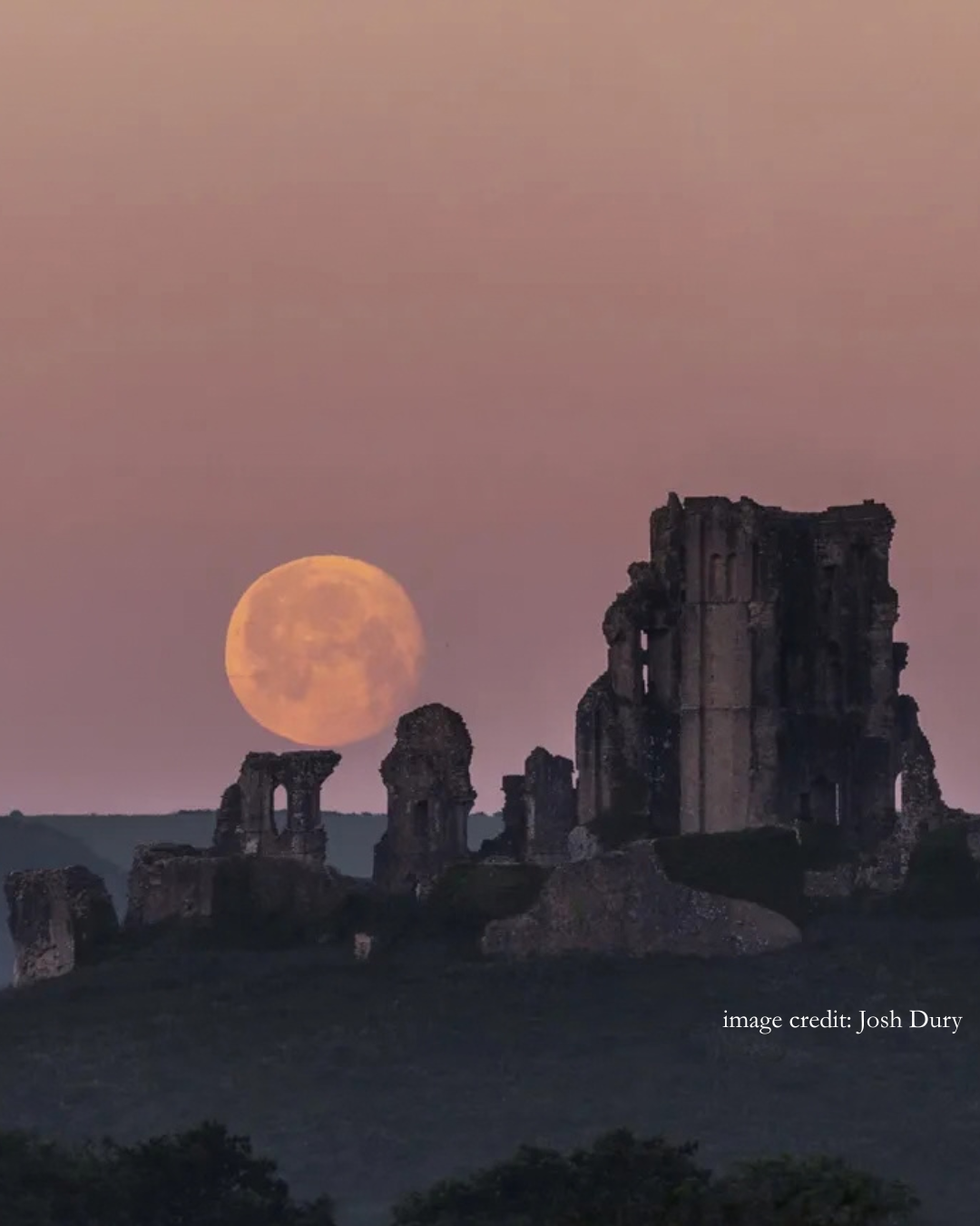 After the Full Moon: A Simple Ritual to Release, Reset & Make Space